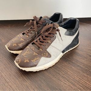 LOUIS VUITTON RUN AWAY SNEAKER - 6.5